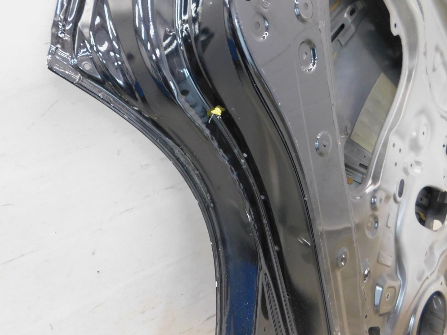 Дверь задняя левая