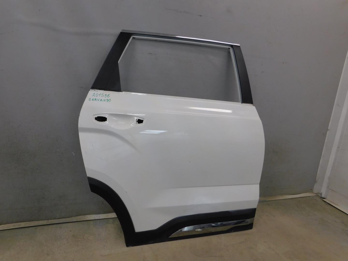 Дверь задняя правая