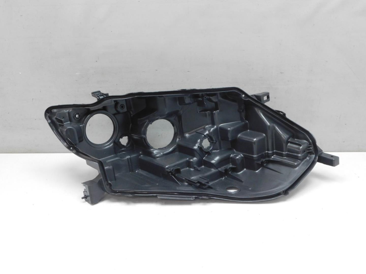 Корпус фары правой