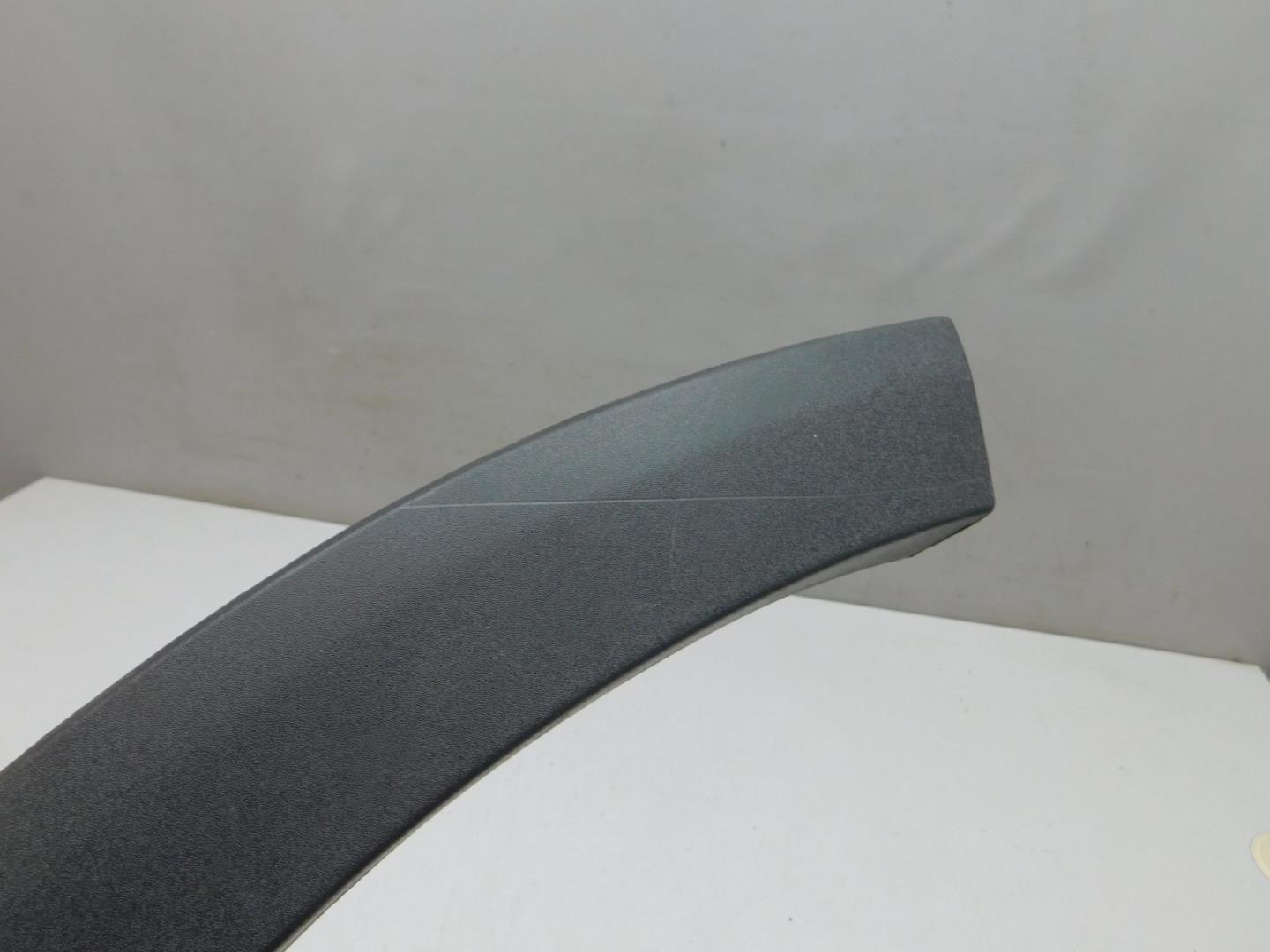 Накладка двери задней левой