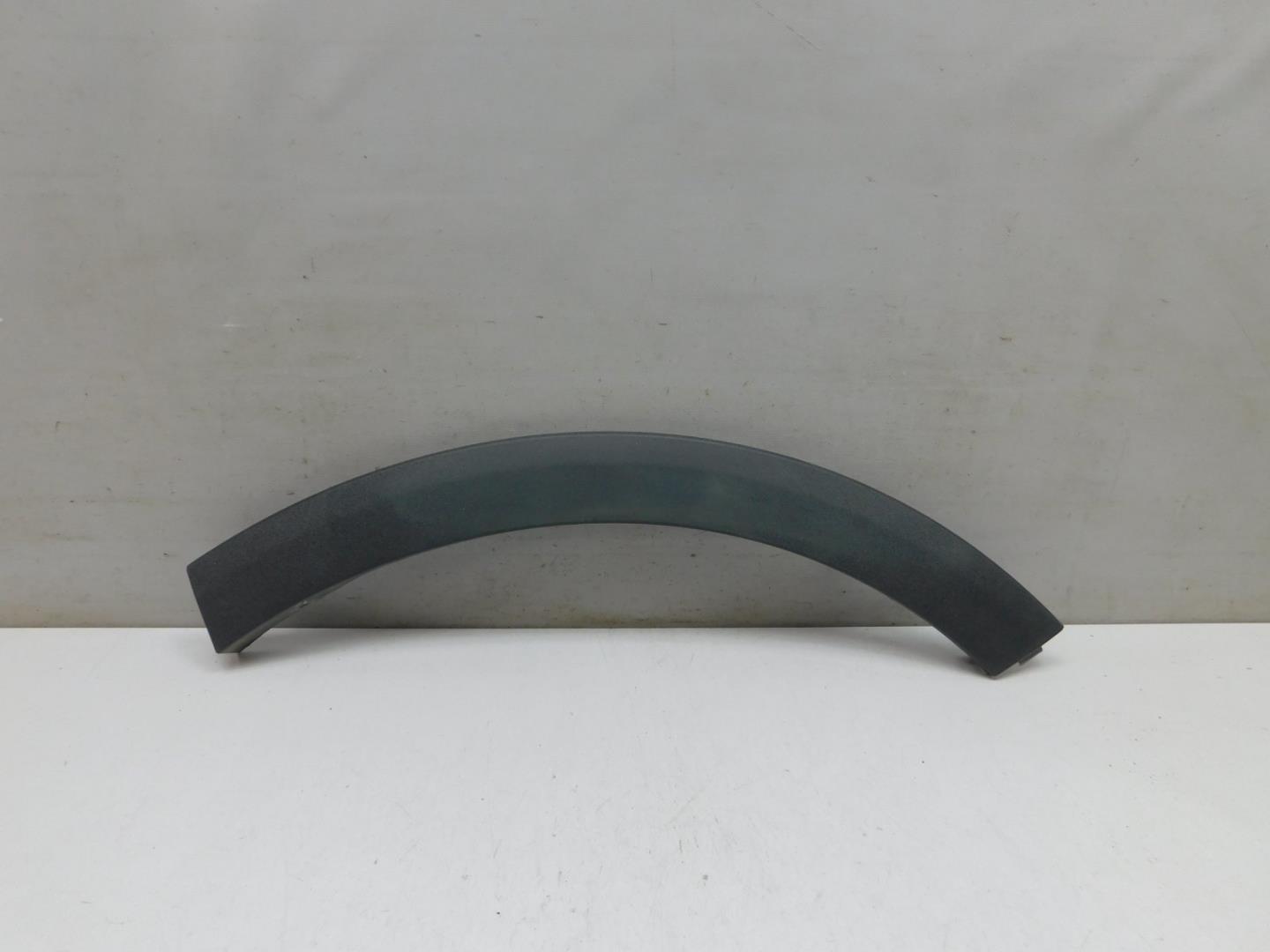 Накладка заднего крыла левого