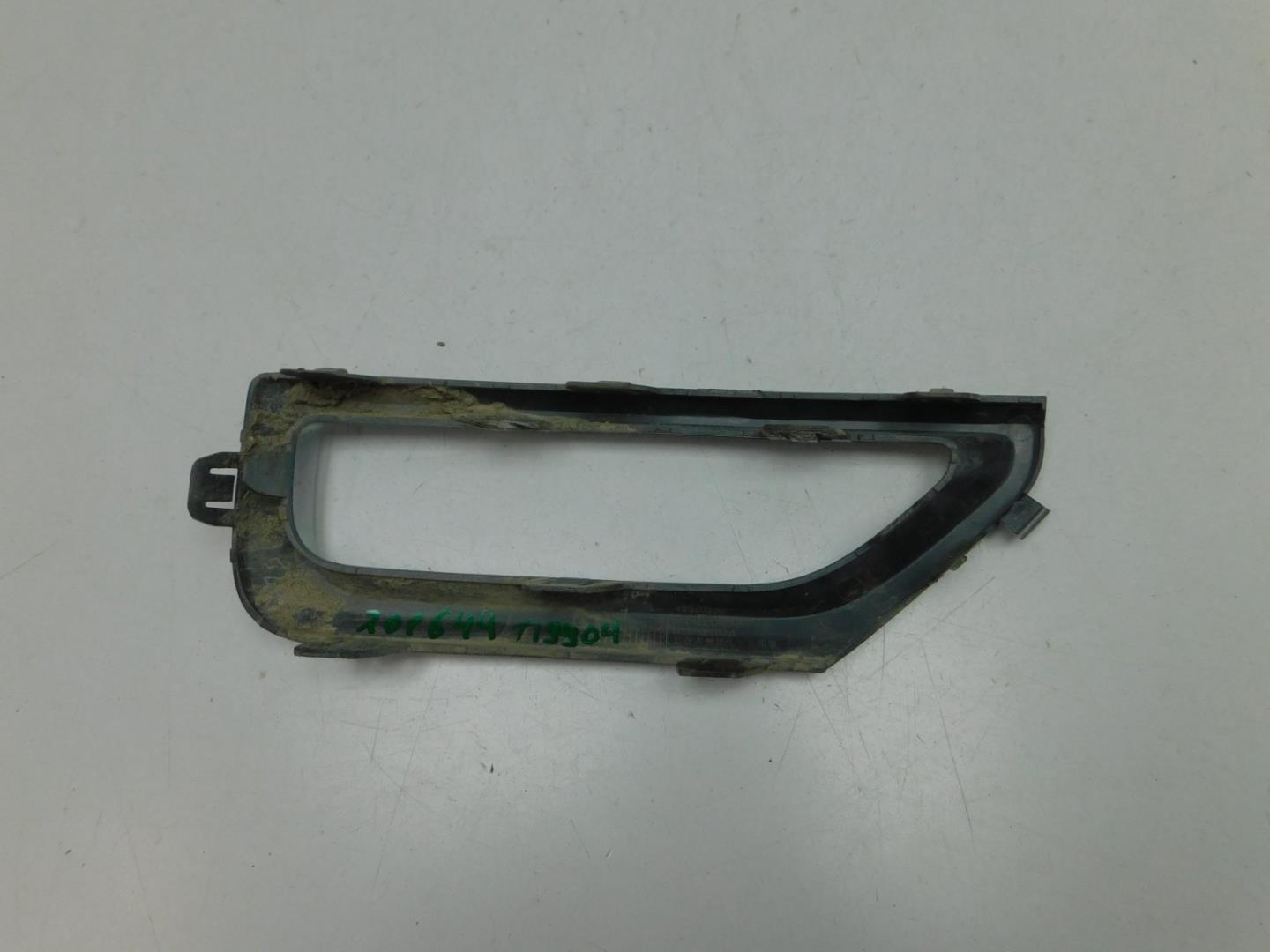 Накладка заднего бампера правая