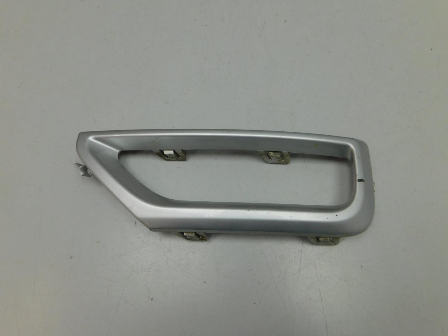 Накладка заднего бампера правая