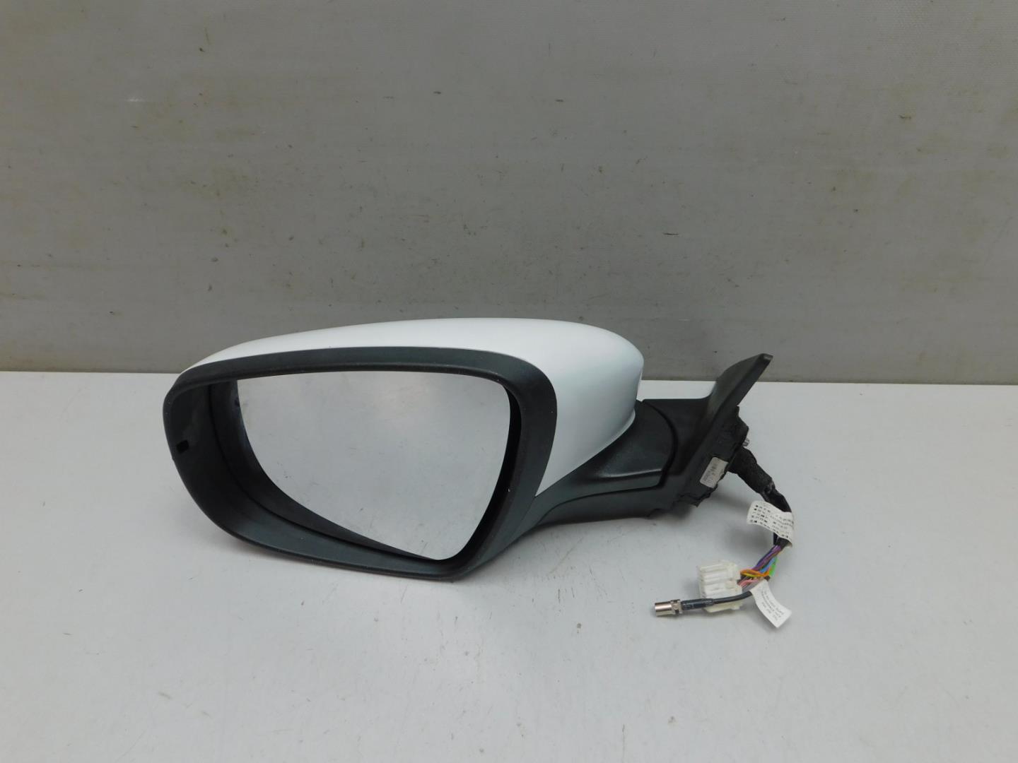 Зеркало левое электрическое