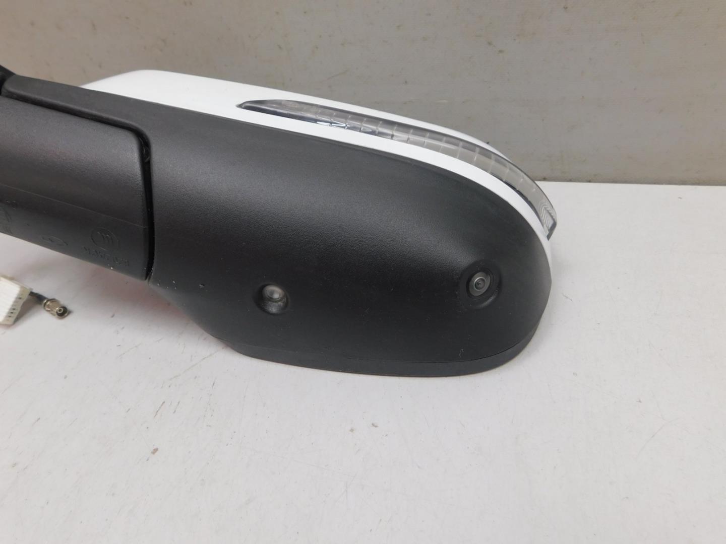 Зеркало левое электрическое