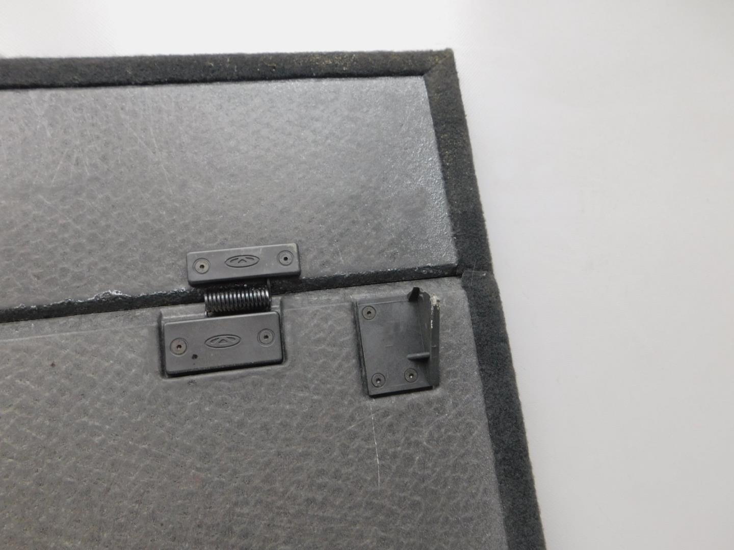 Обшивка багажника