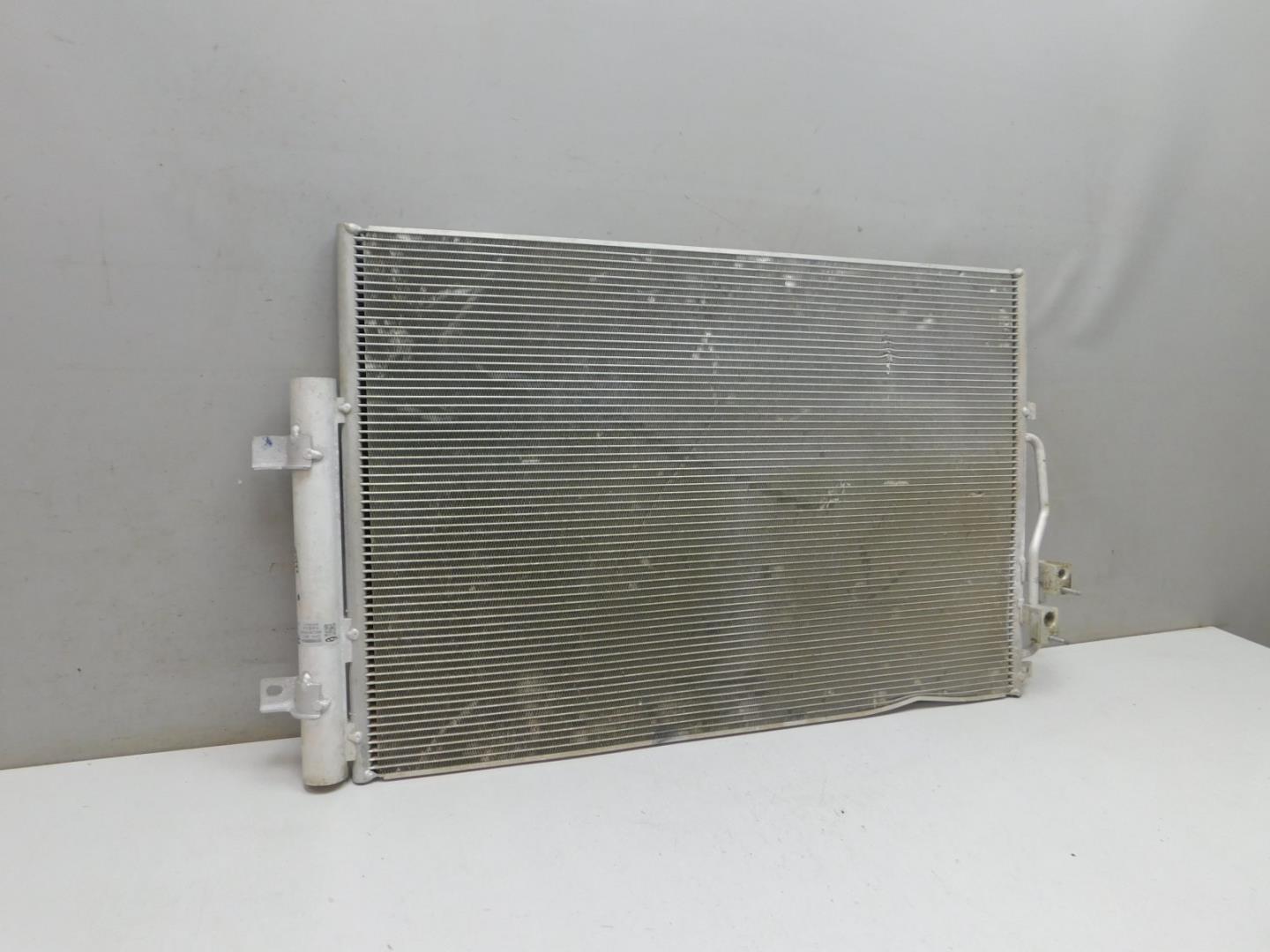 Радиатор кондиционера / конденсер