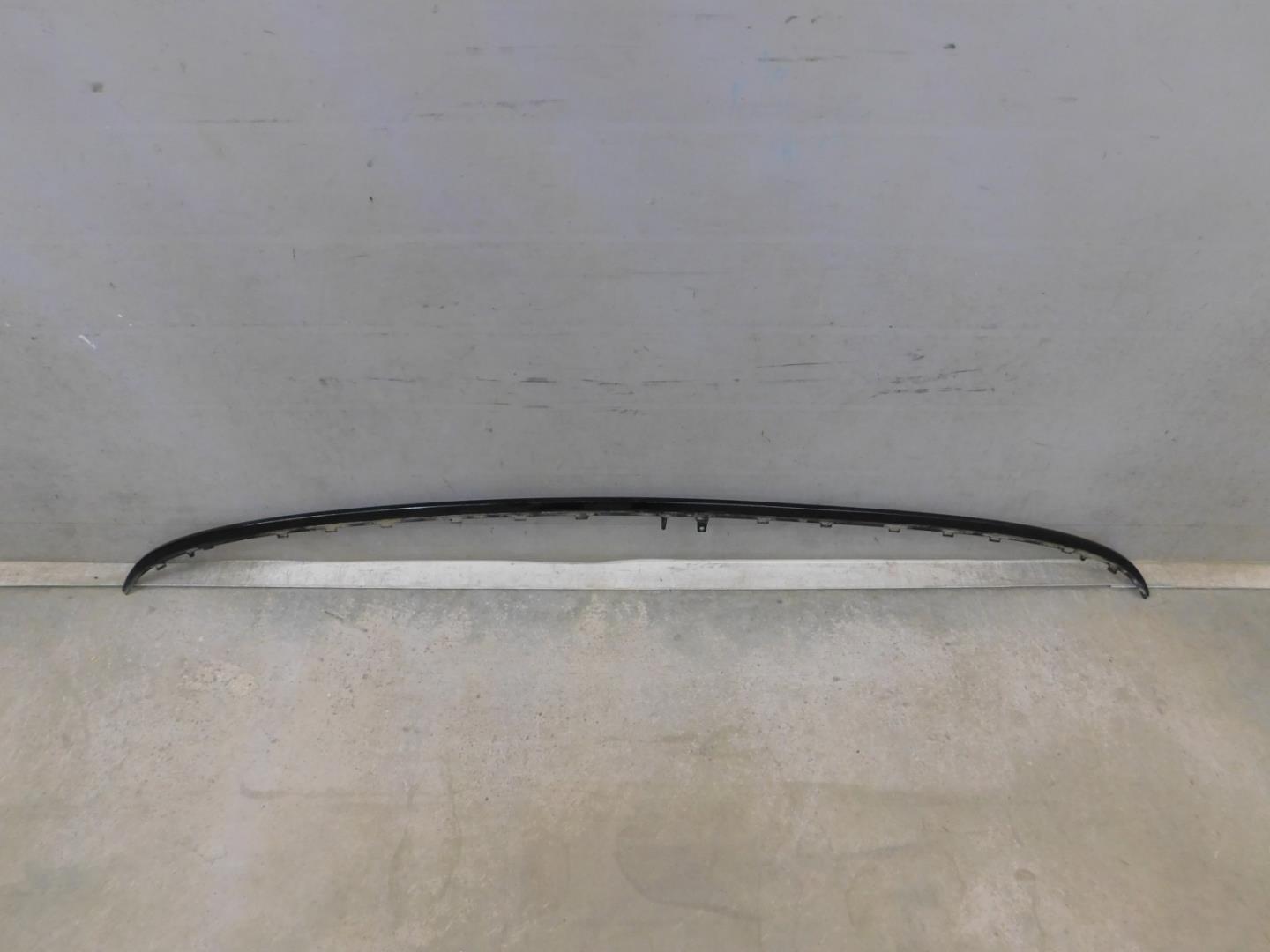 Молдинг заднего бампера