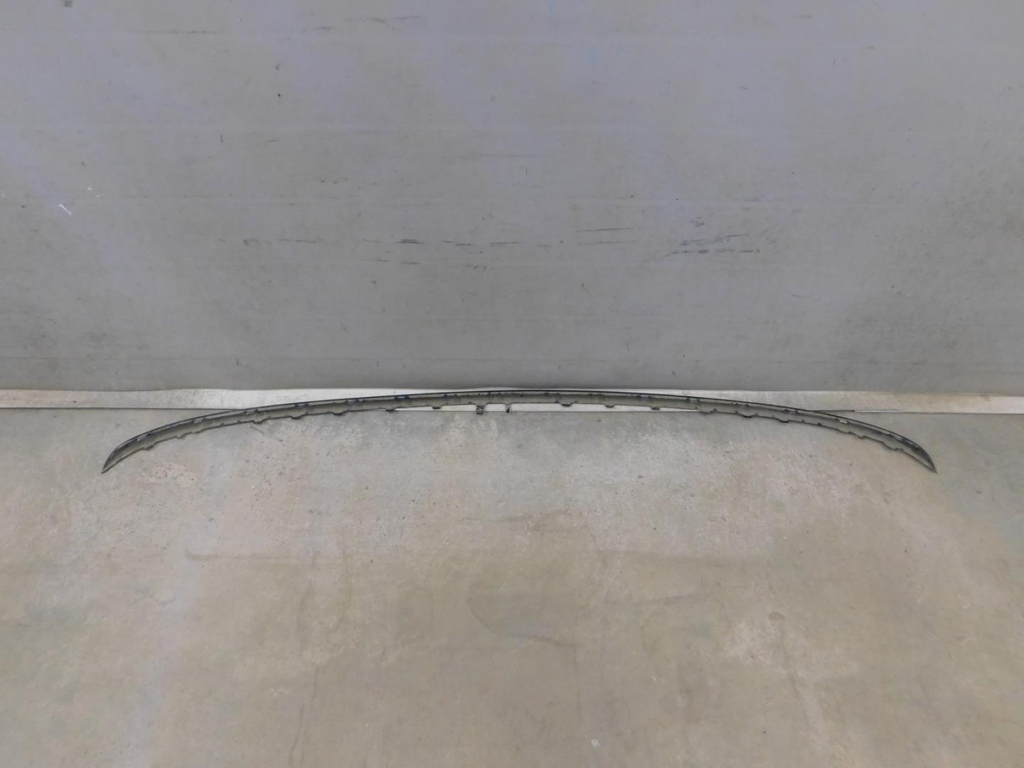 Молдинг заднего бампера