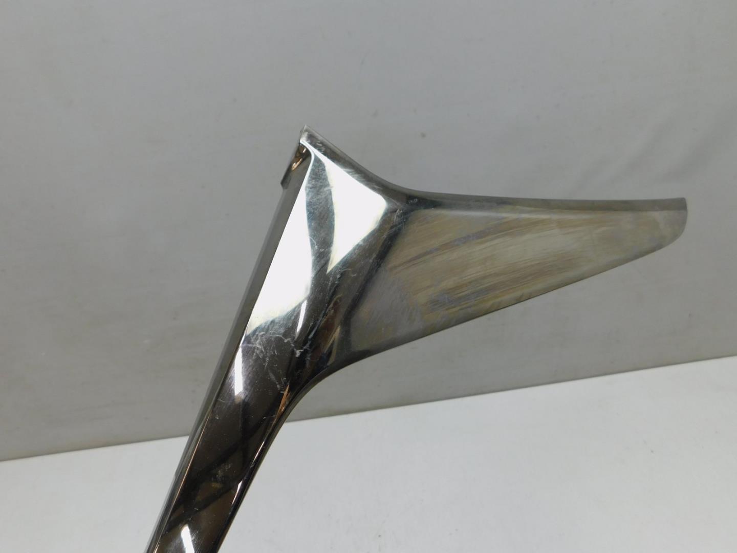 Молдинг переднего бампера