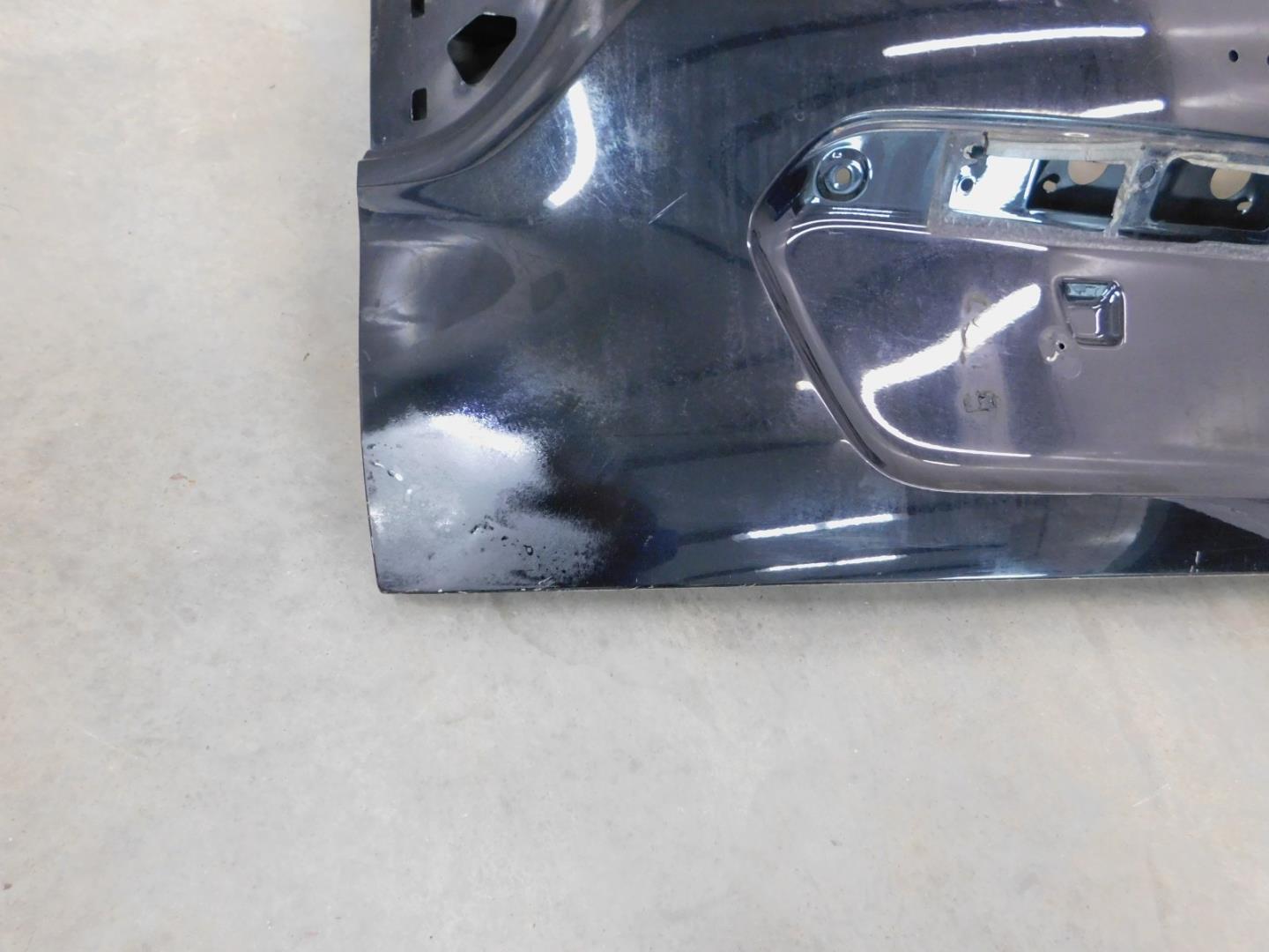 Дверь багажника