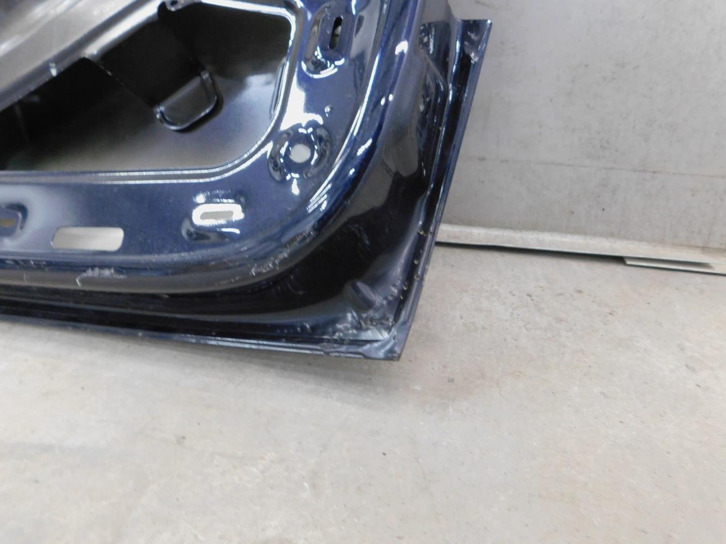 Дверь багажника