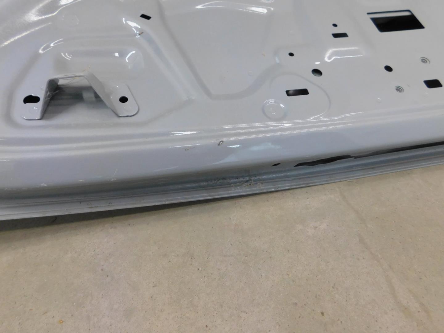 Дверь багажника