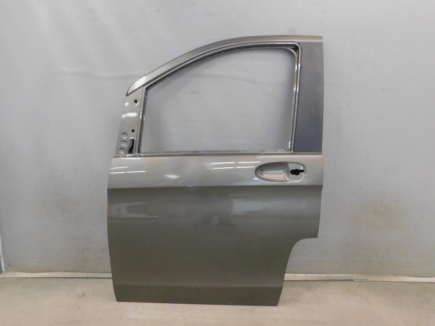 Дверь передняя левая