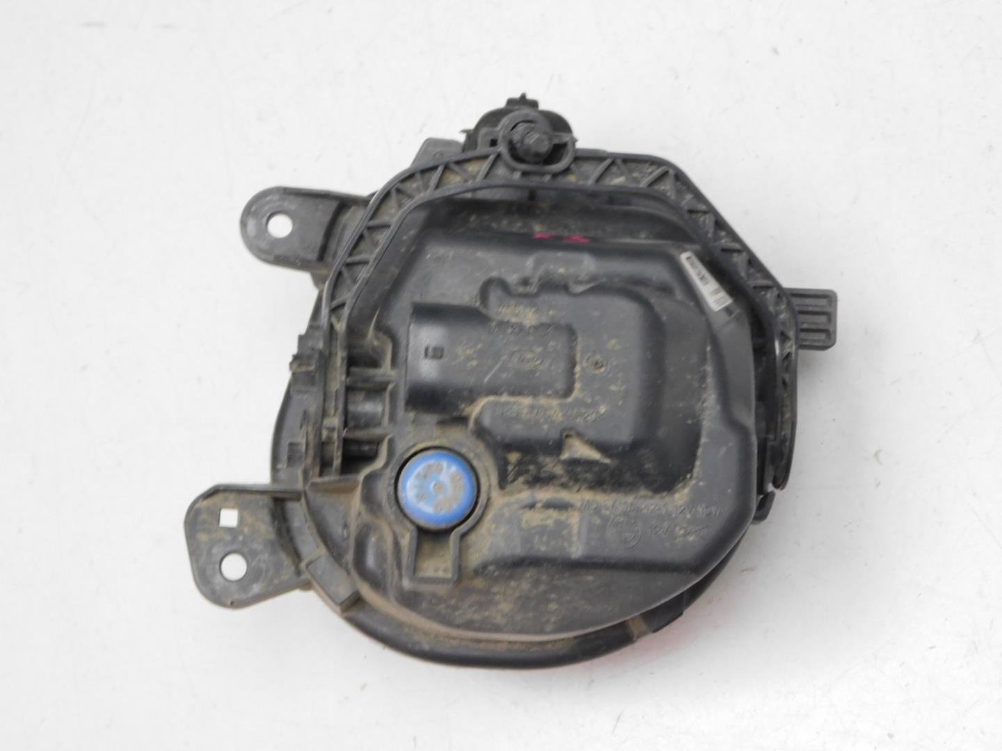 Фара противотуманная правая