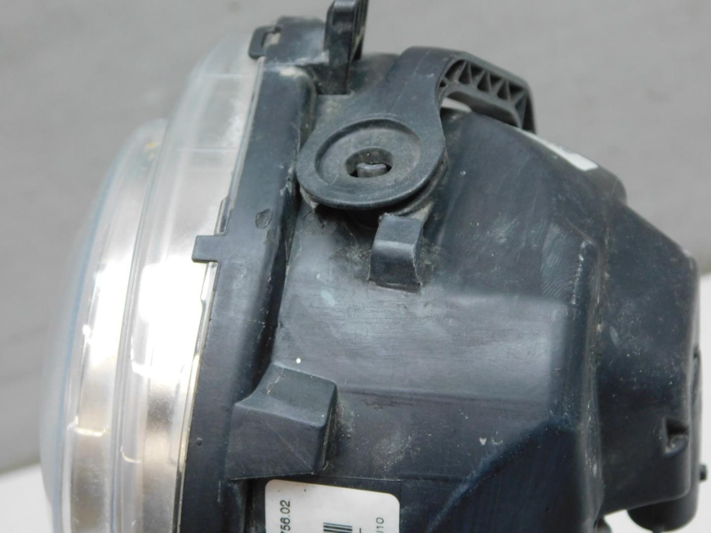 Фара противотуманная левая