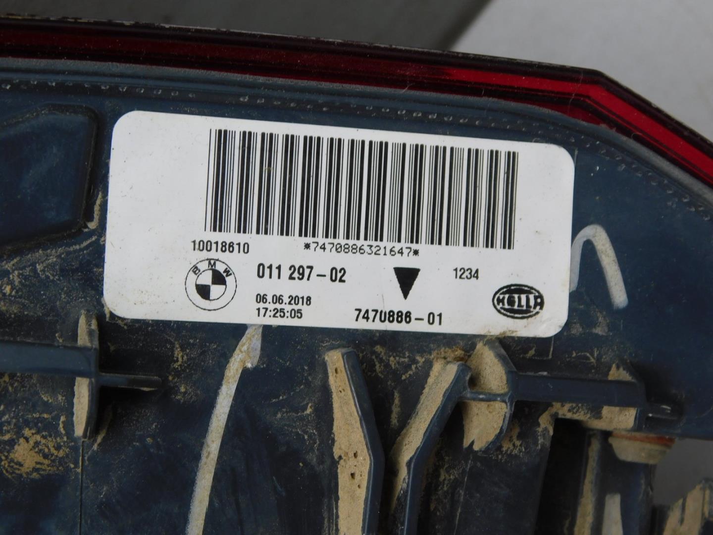 Фонарь задний наружный правый