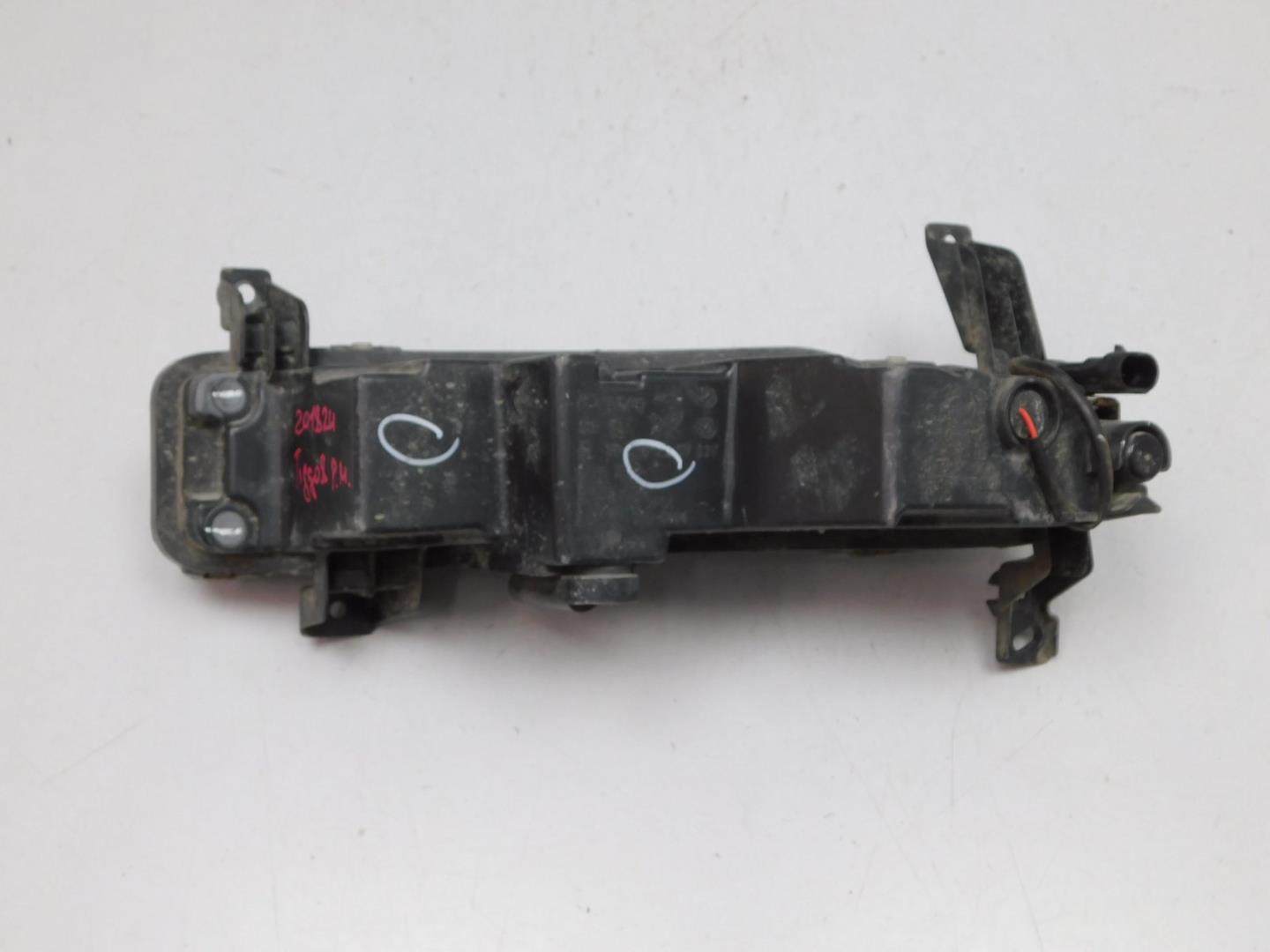 Фара противотуманная правая