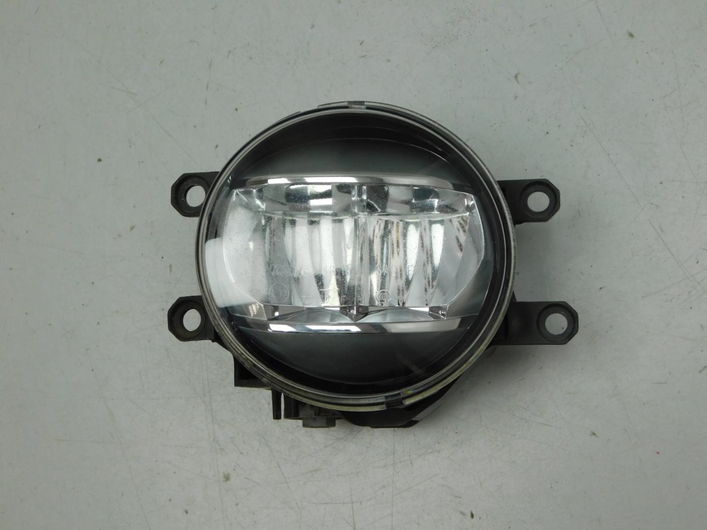 Фара противотуманная левая