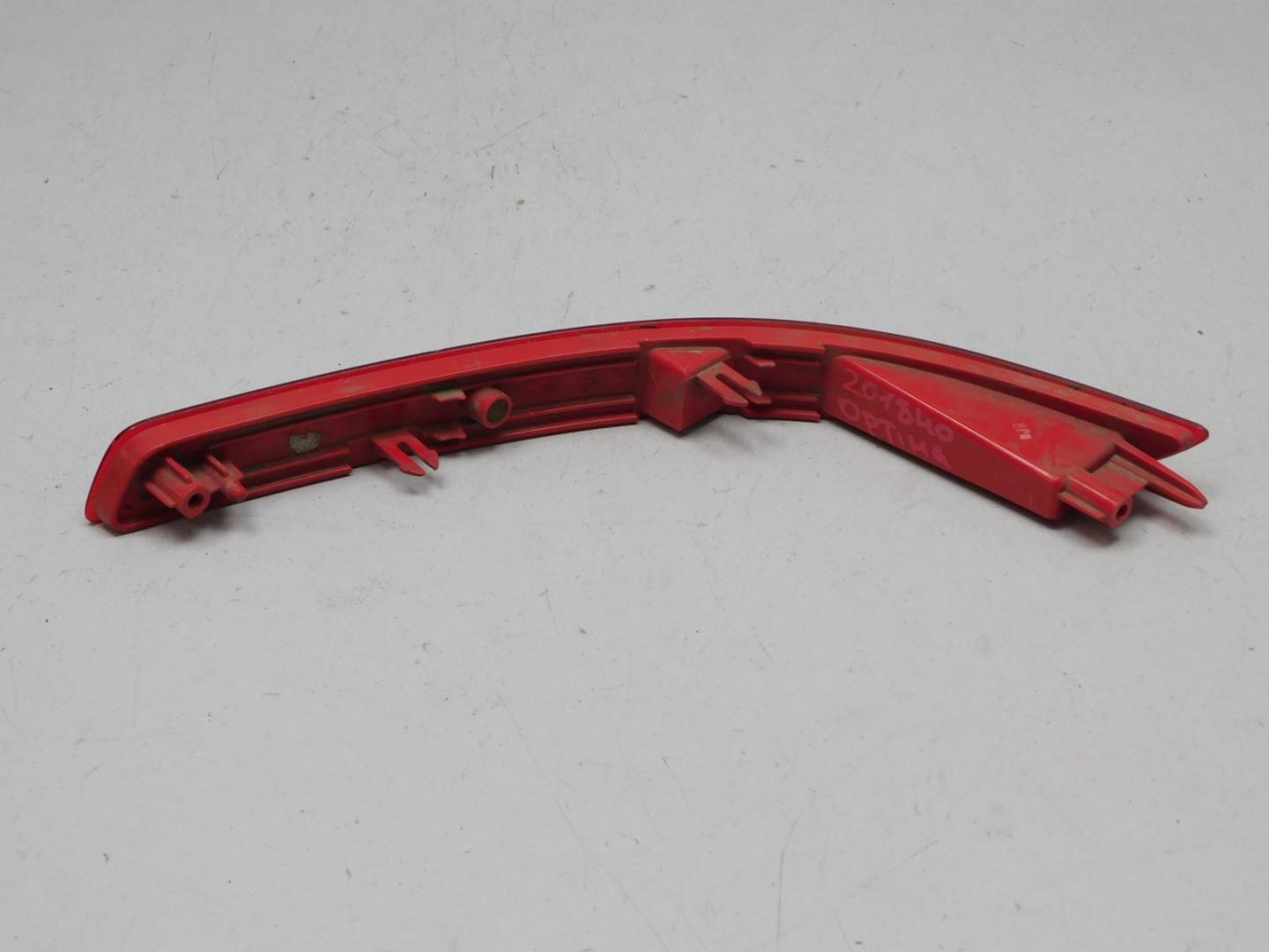 Фонарь задний в бампер левый