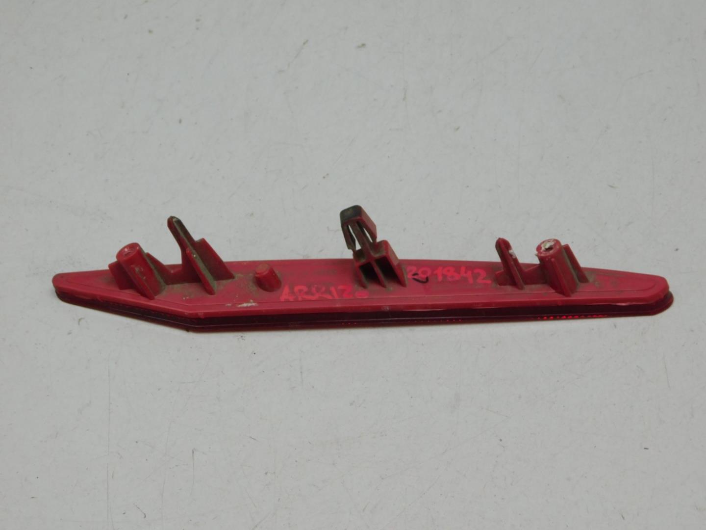 Фонарь задний в бампер правый