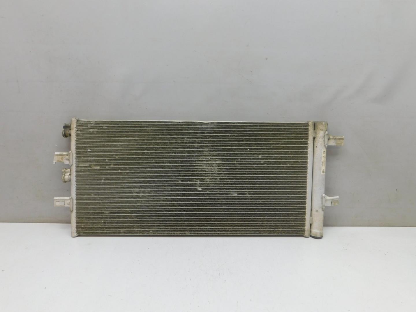 Радиатор кондиционера / конденсер