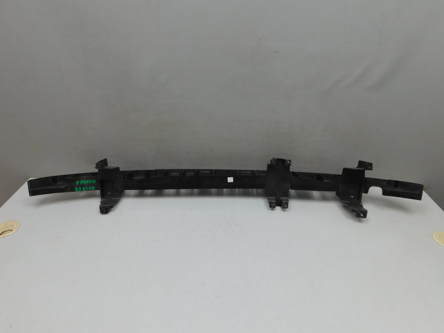 Усилитель переднего бампера