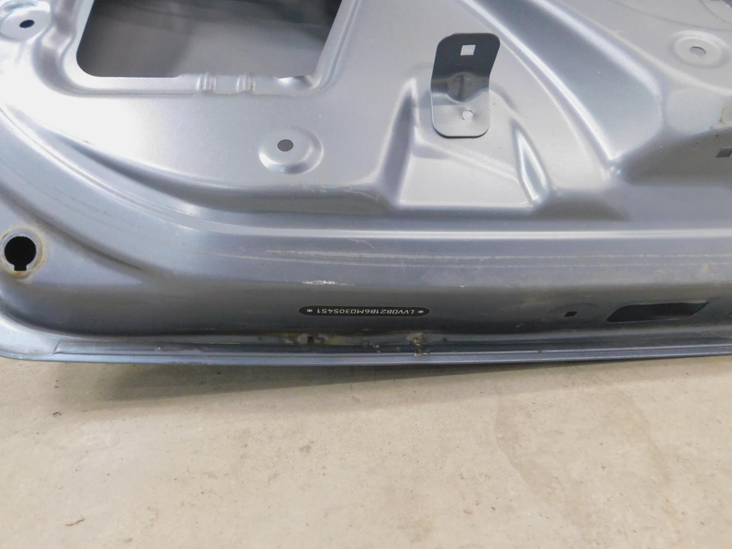 Дверь багажника