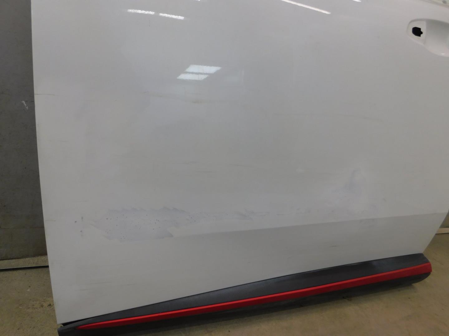 Дверь передняя левая