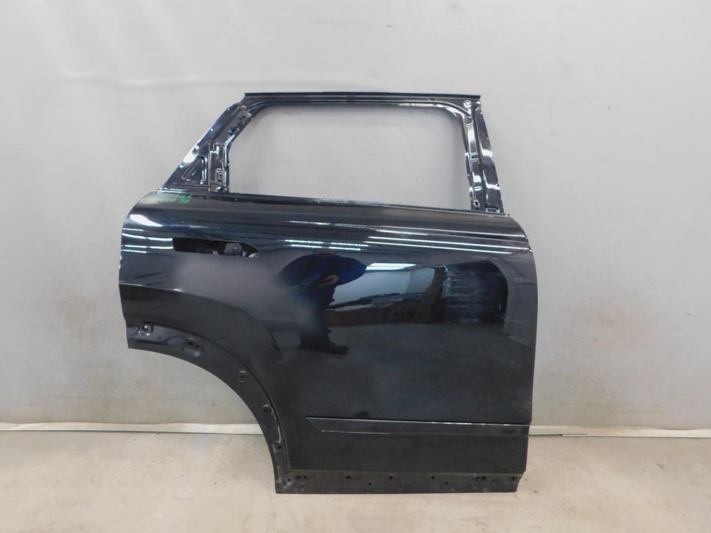 Дверь задняя правая