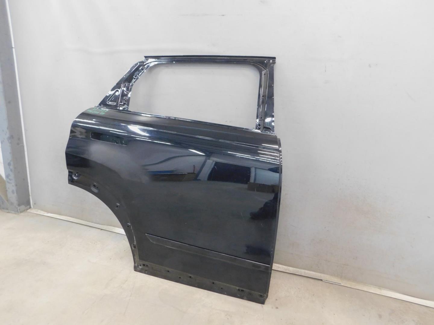 Дверь задняя правая
