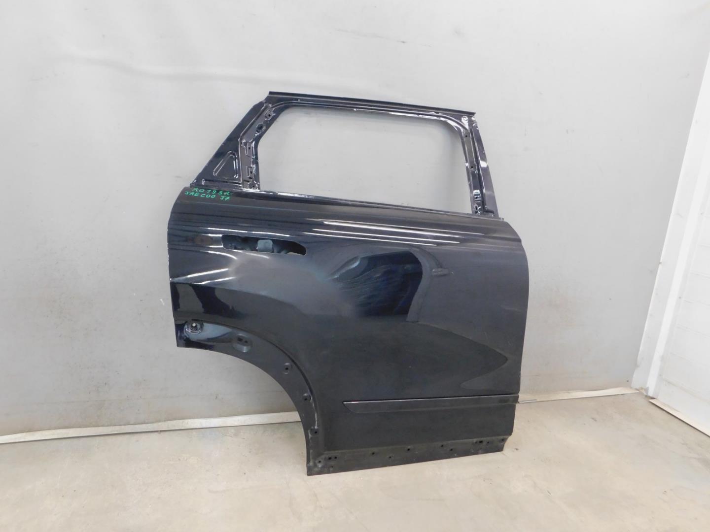 Дверь задняя правая