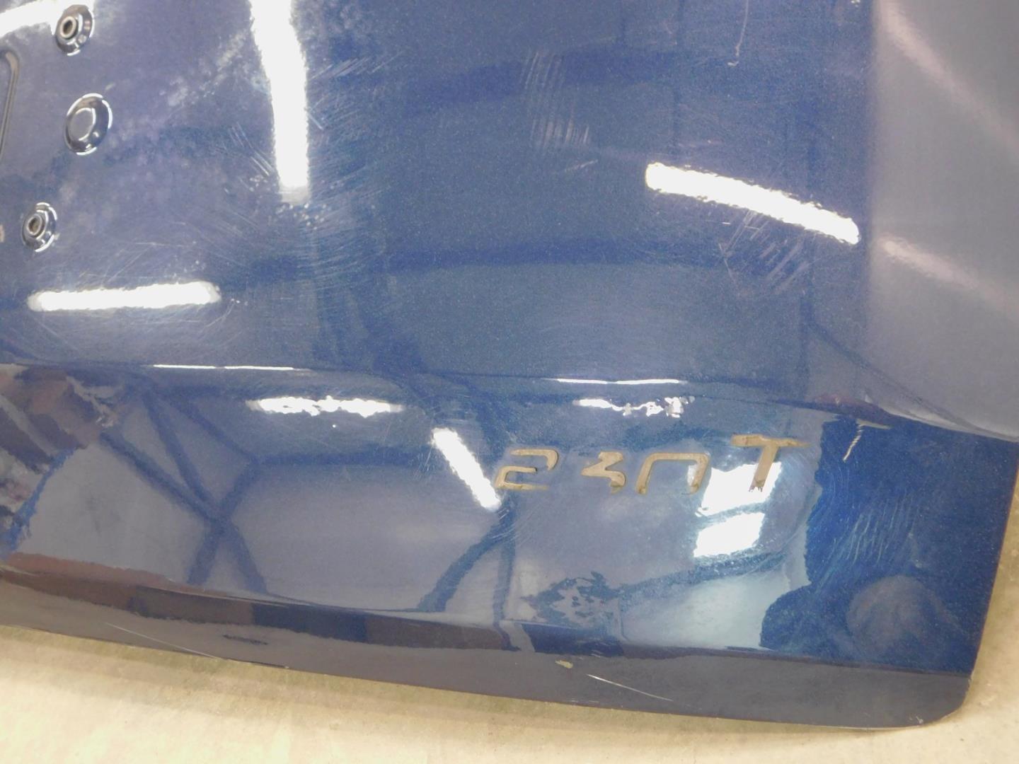 Дверь багажника