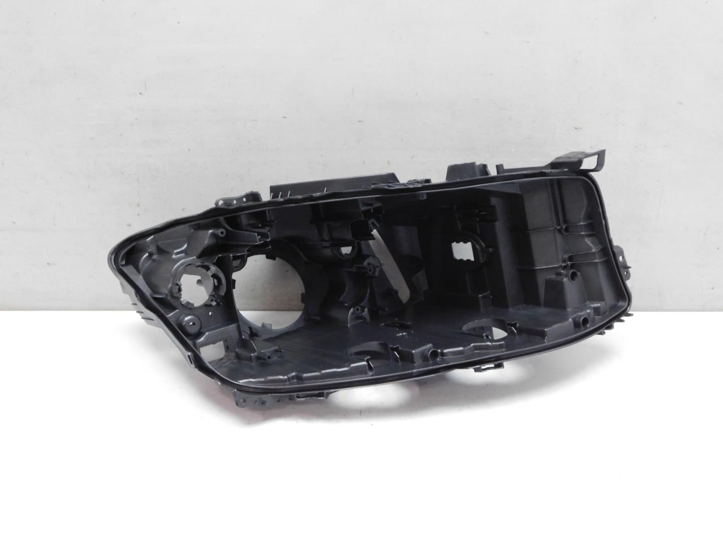 Корпус фары правой