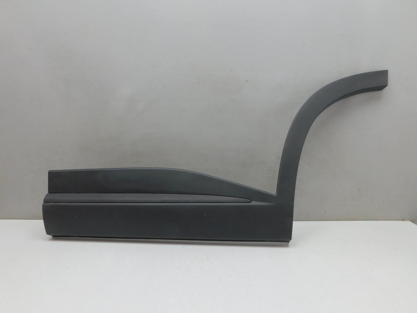 Накладка двери задней левой