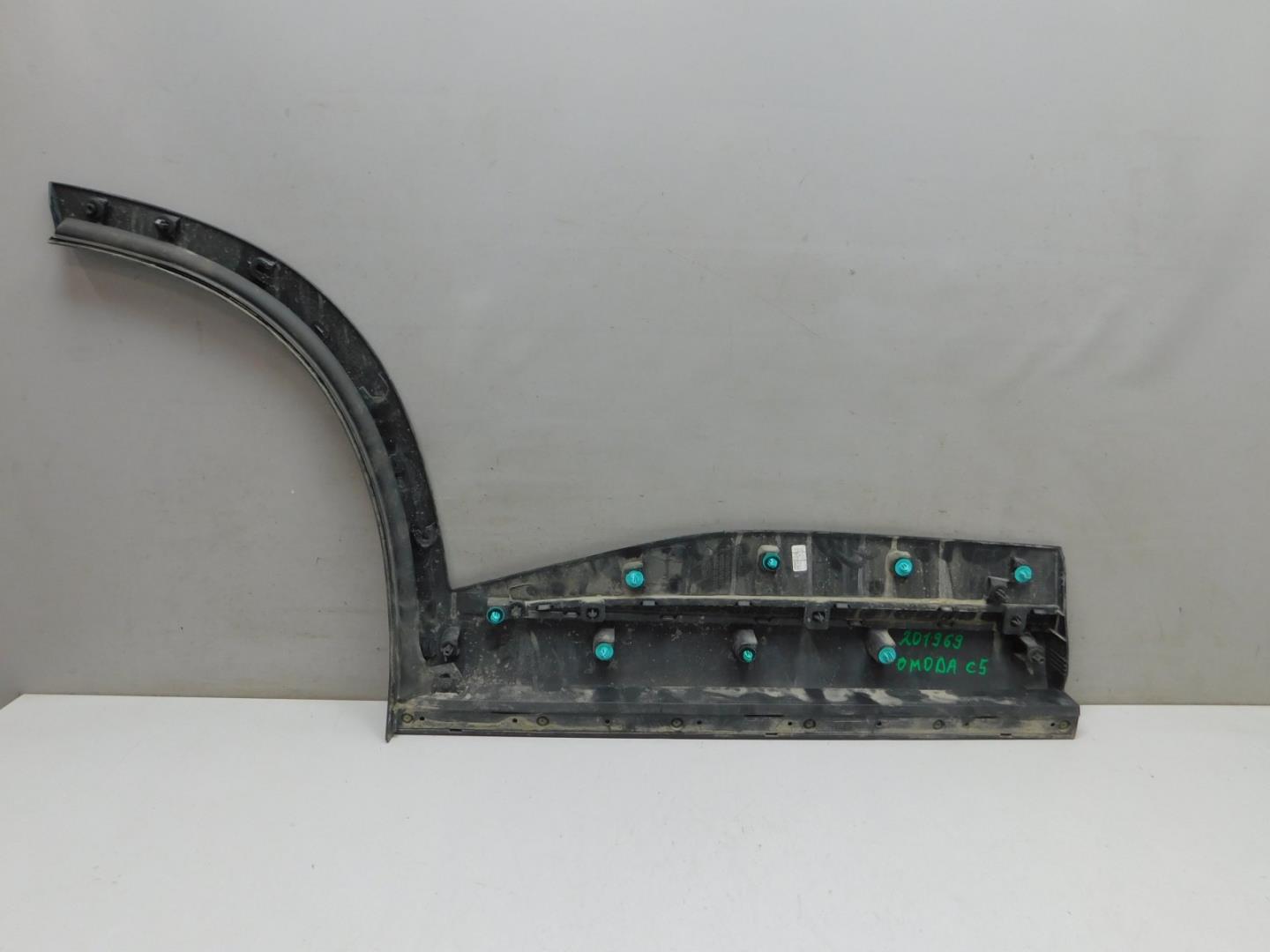 Накладка двери задней левой