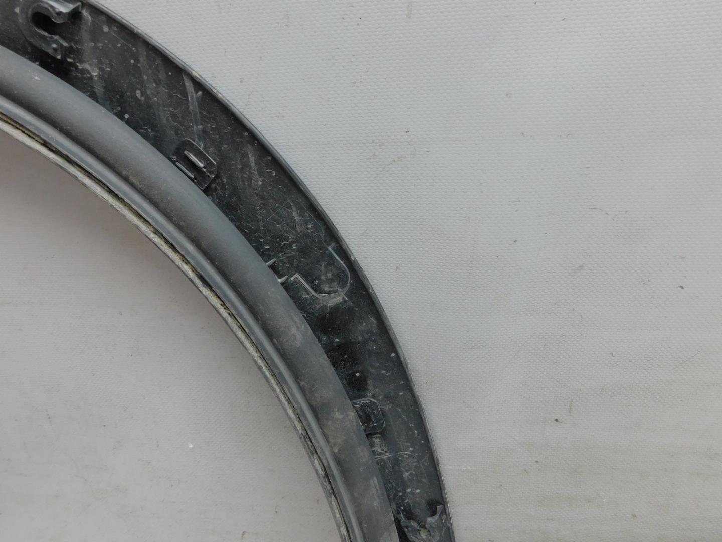 Накладка двери задней левой