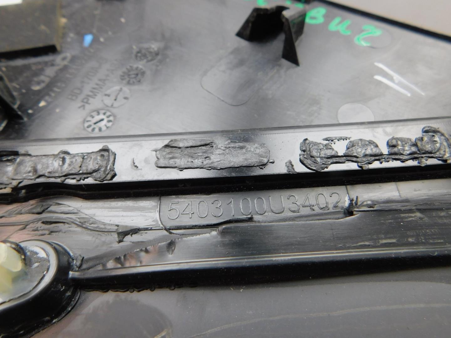 Стекло кузовное глухое левое