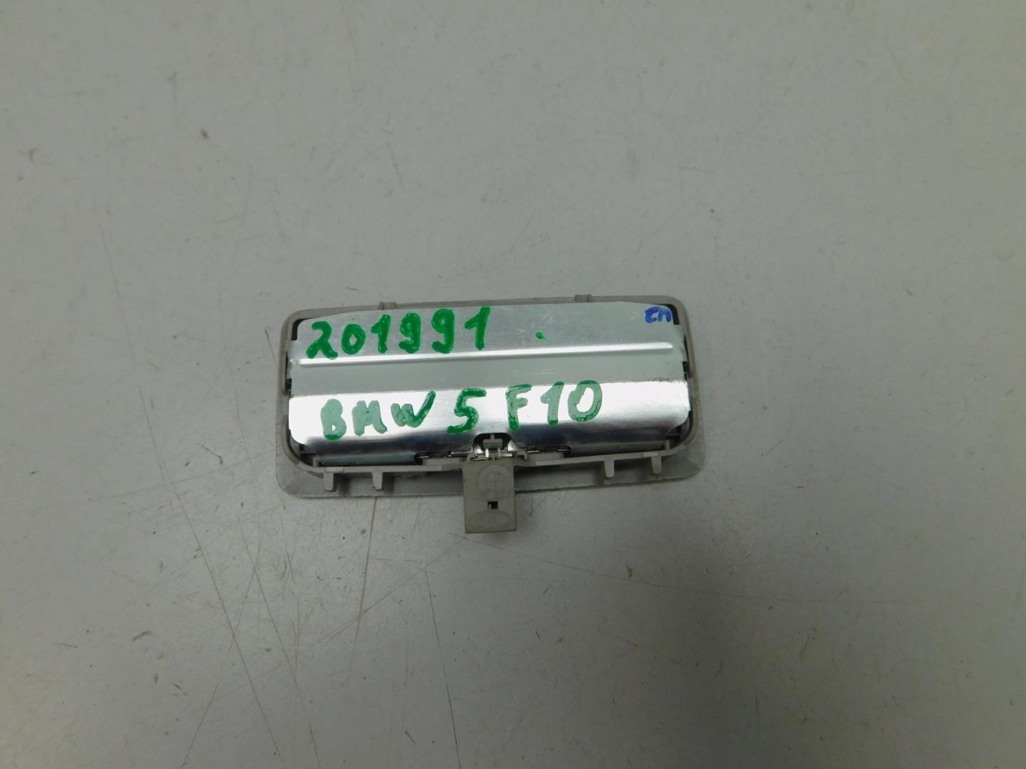 Плафон салонный