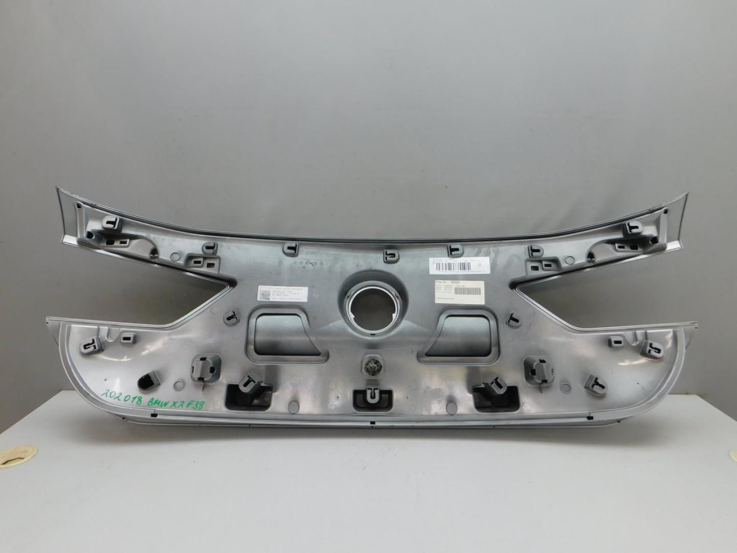 Накладка двери багажника