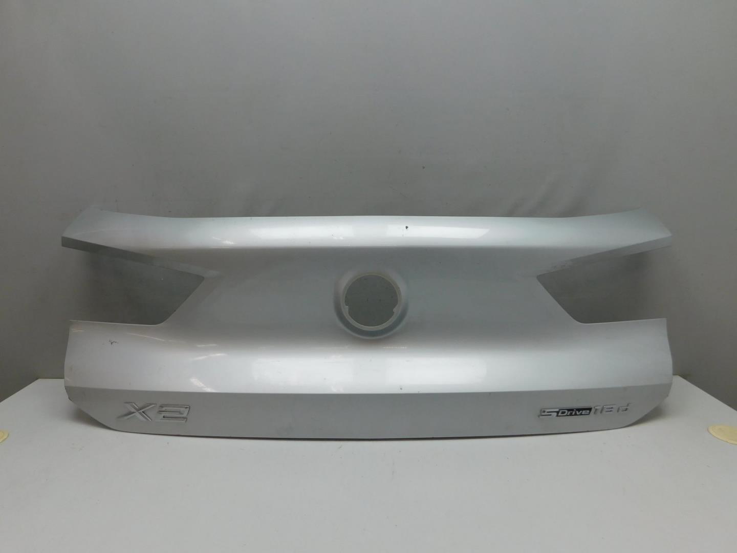 Накладка двери багажника