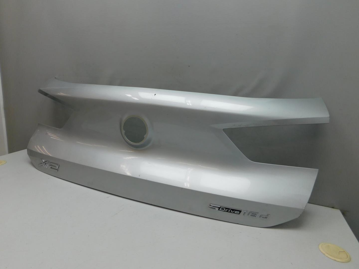 Накладка двери багажника