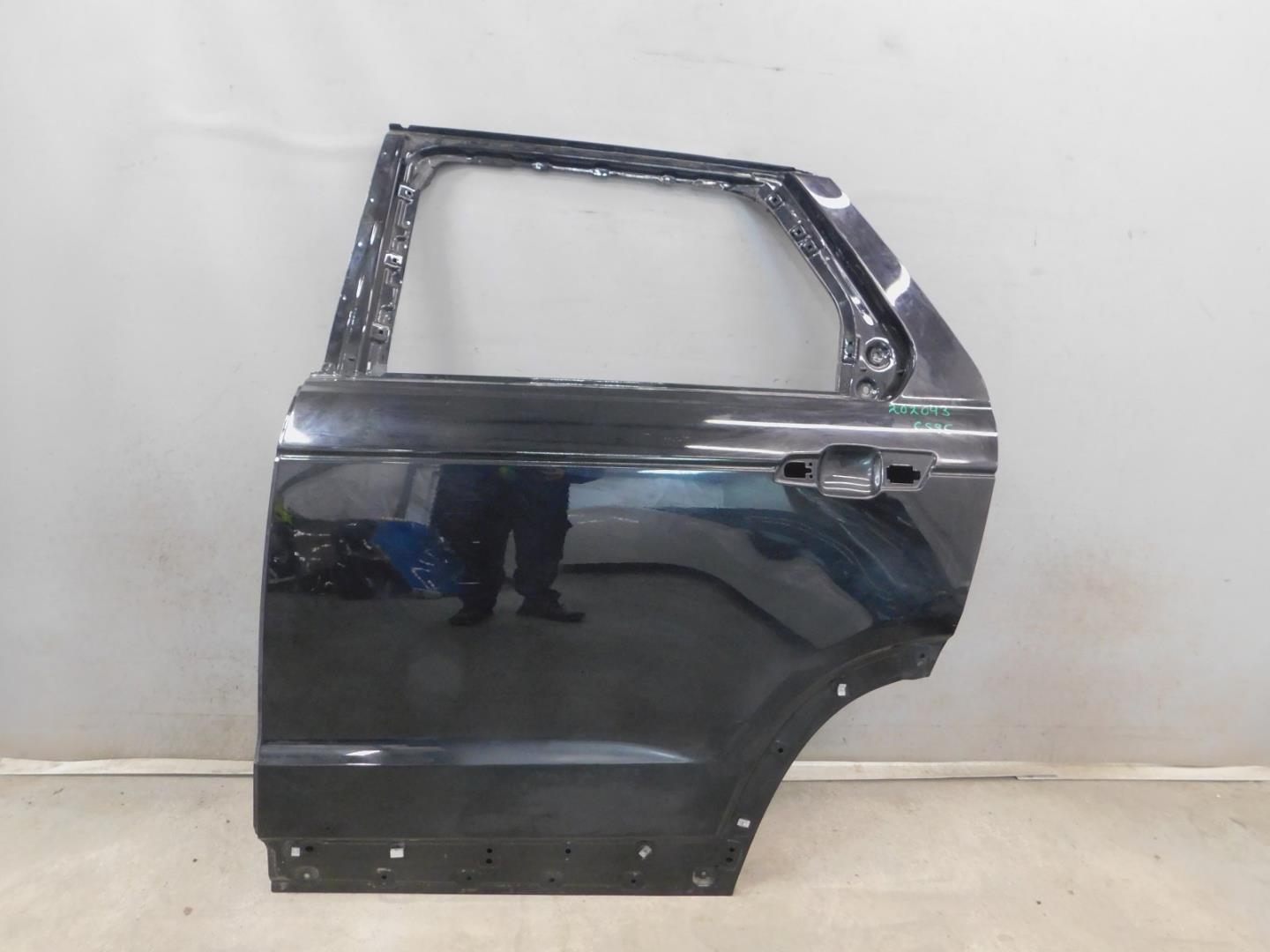 Дверь задняя левая