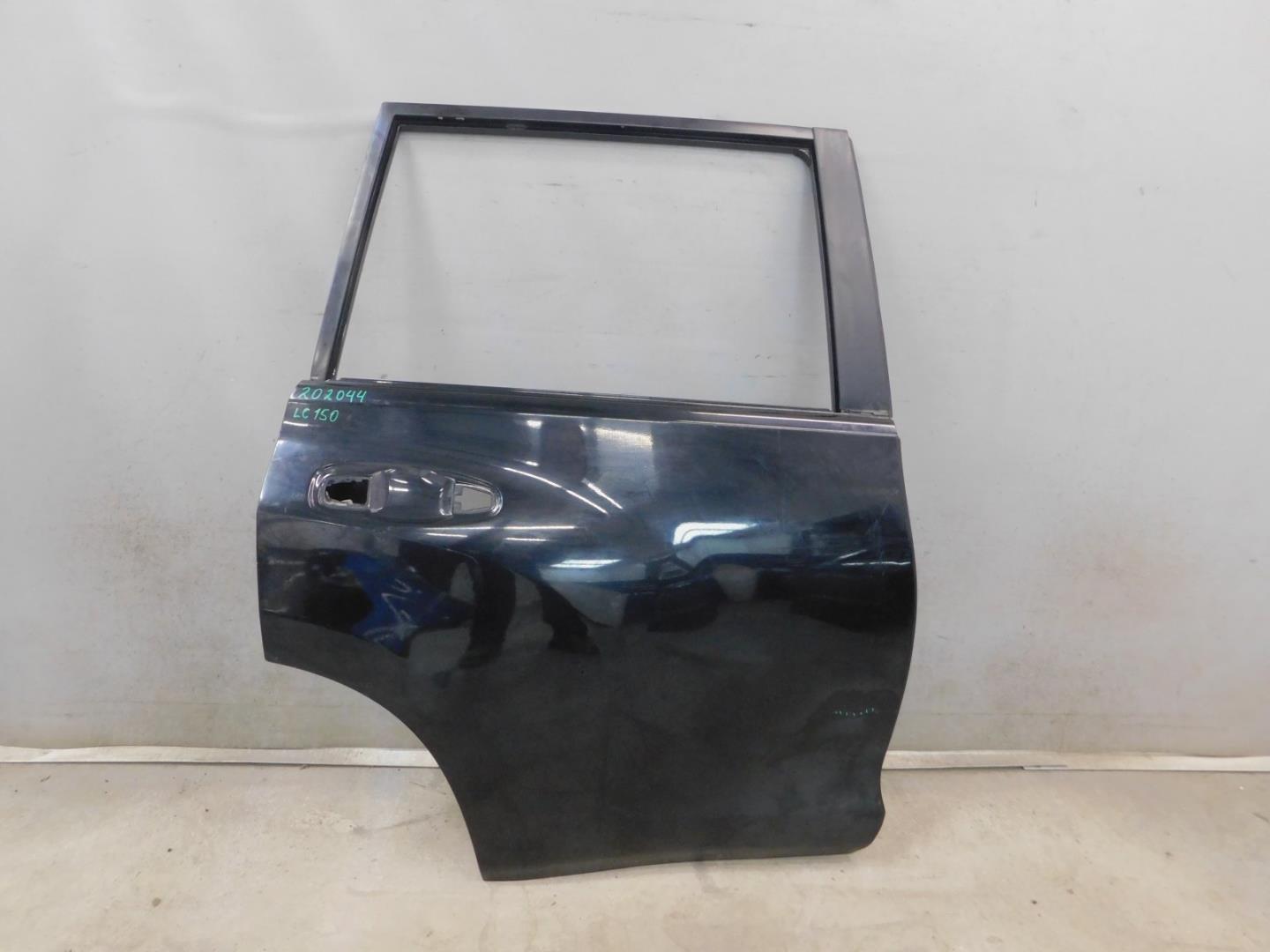 Дверь задняя правая