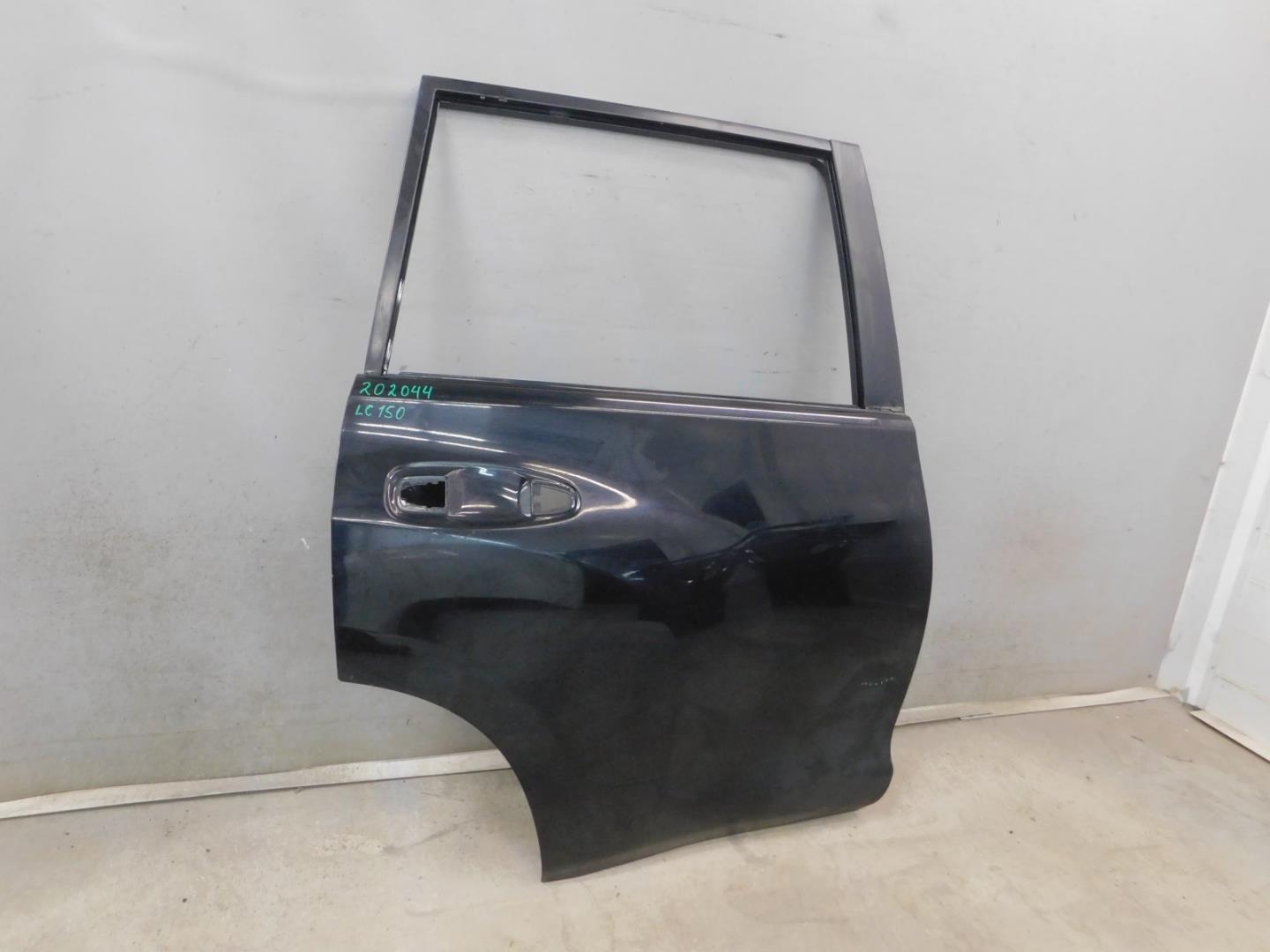 Дверь задняя правая