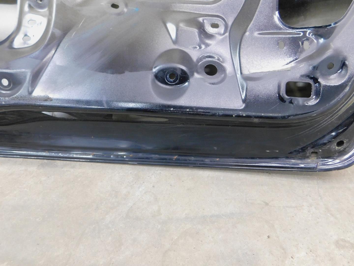 Дверь багажника