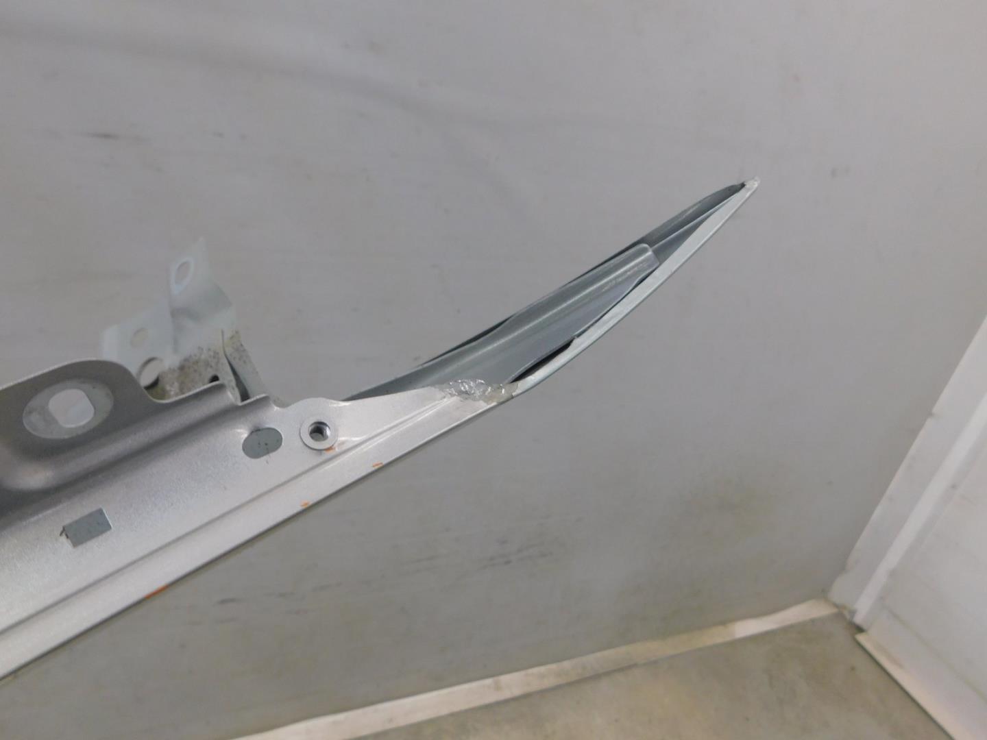 Крыло переднее левое