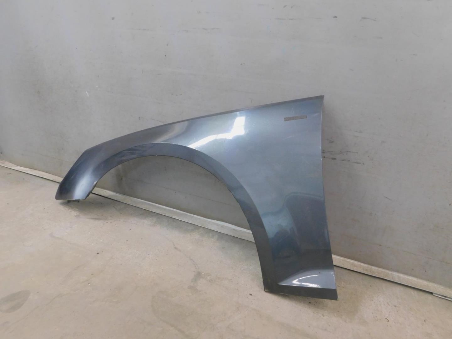 Крыло переднее левое