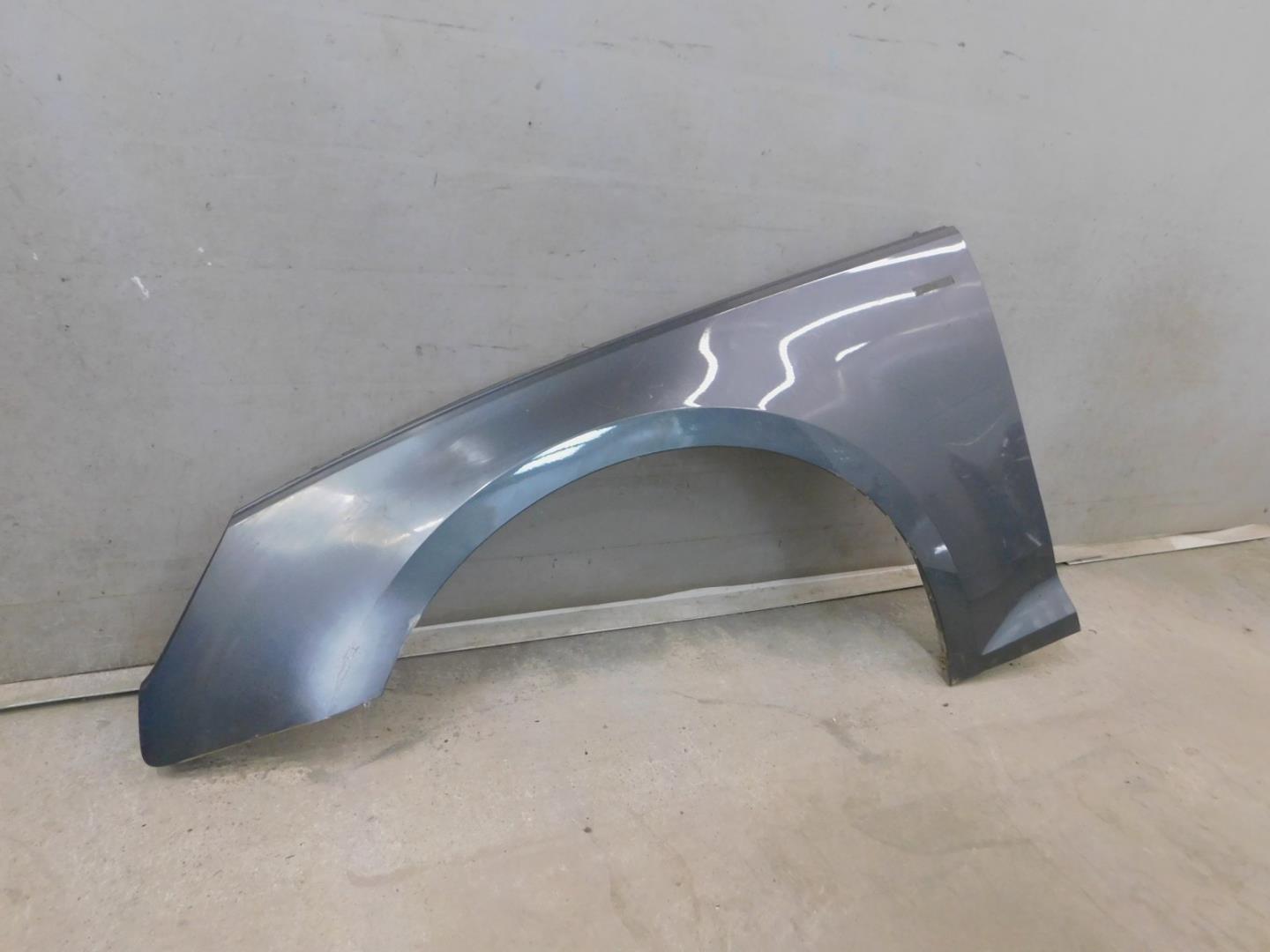 Крыло переднее левое