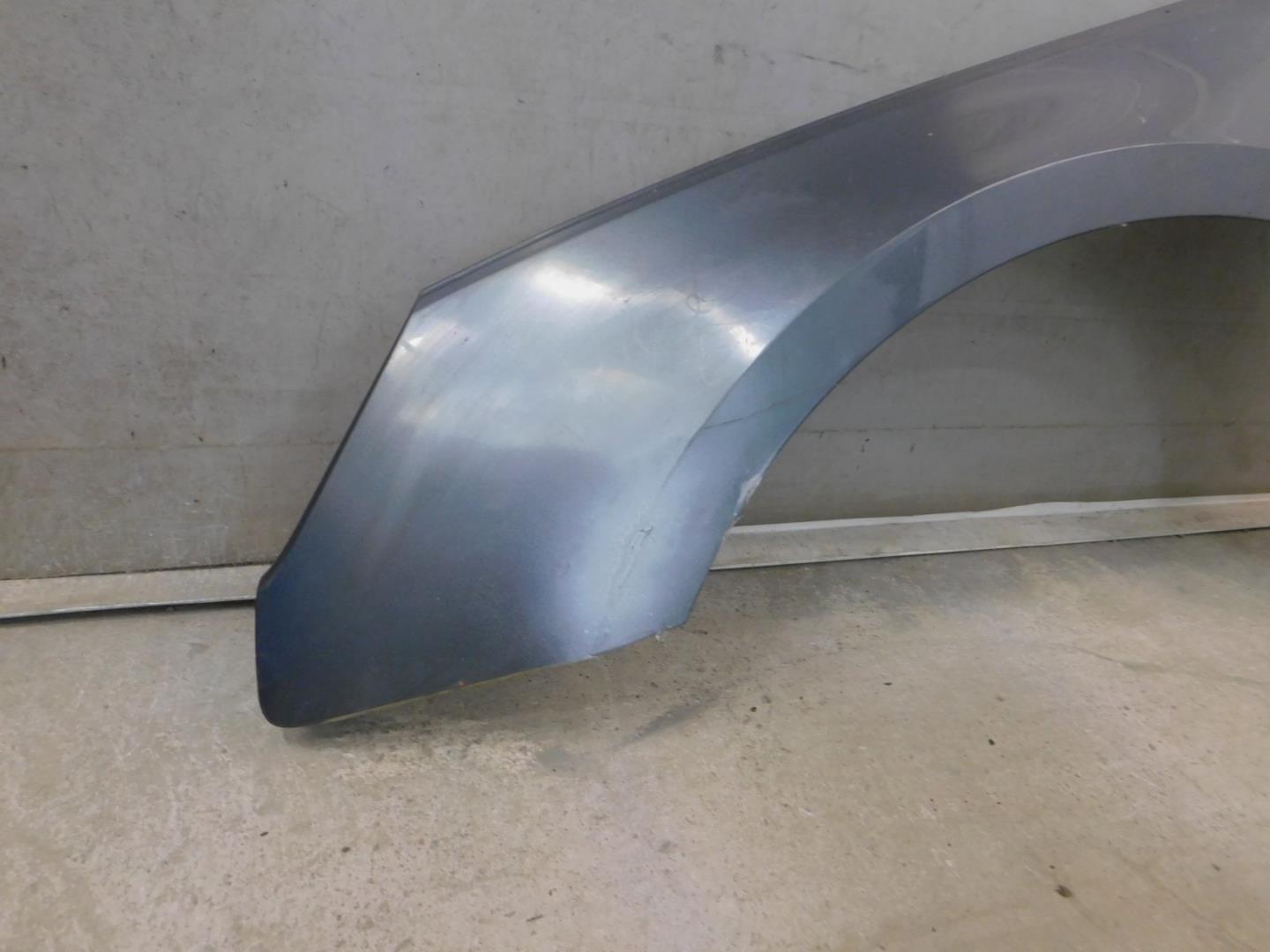 Крыло переднее левое